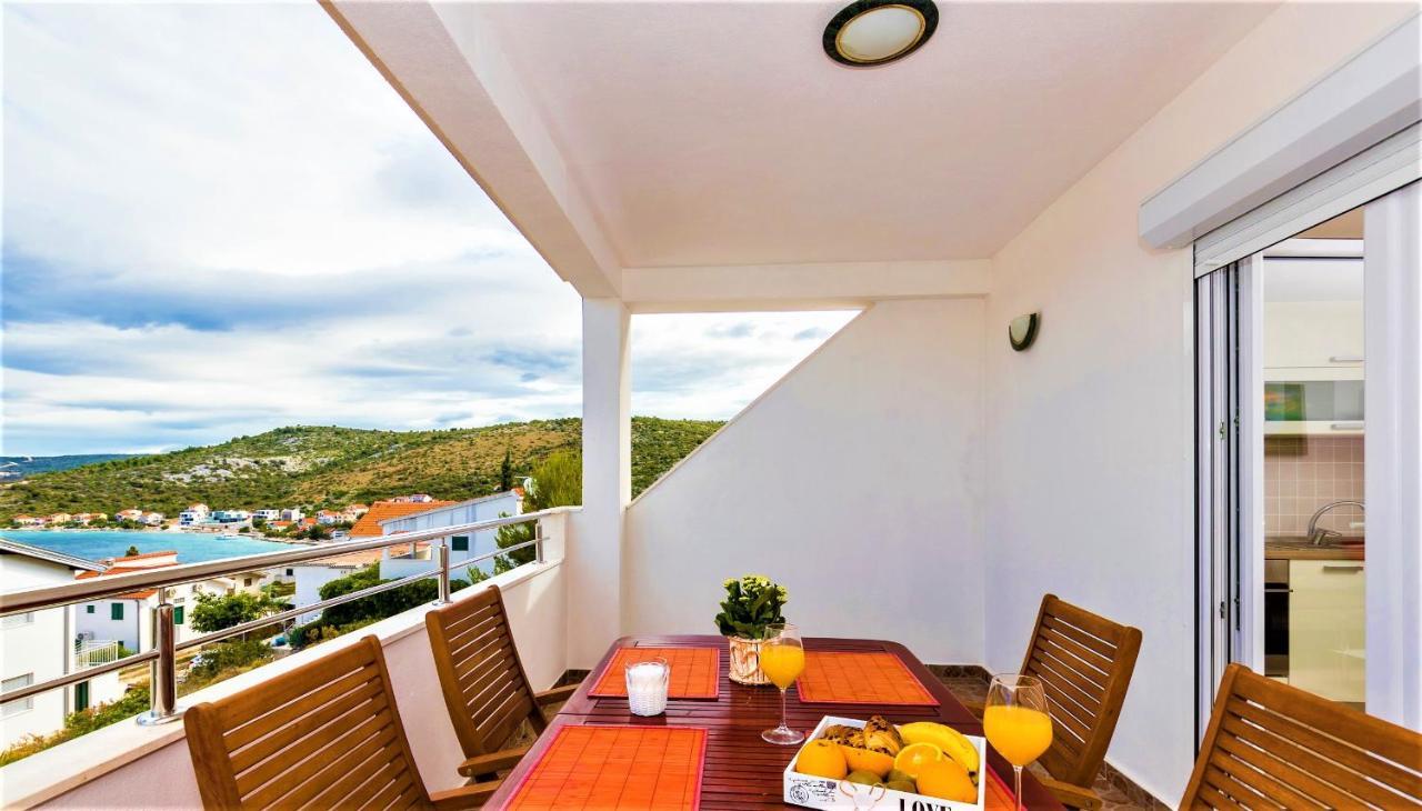 Apartment Dora Ražanj Kültér fotó