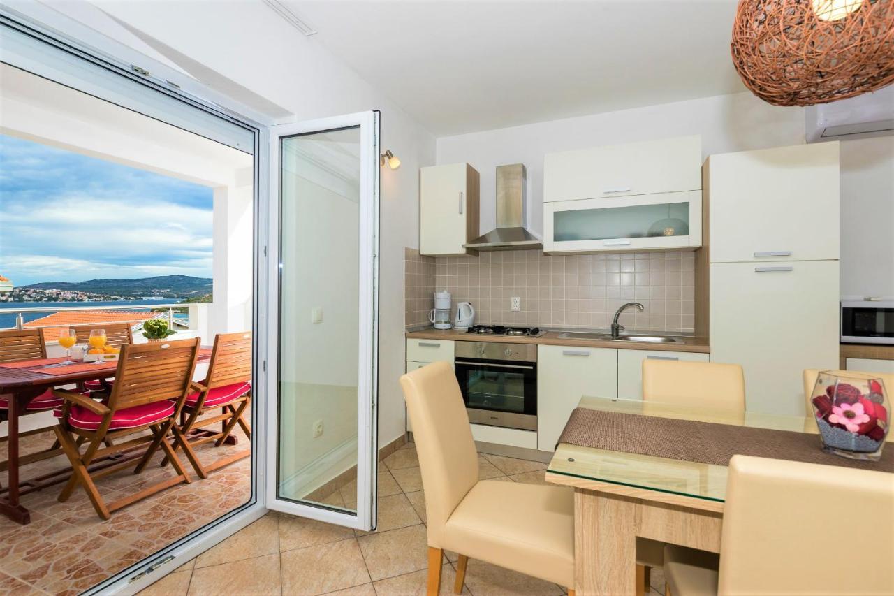 Apartment Dora Ražanj Kültér fotó