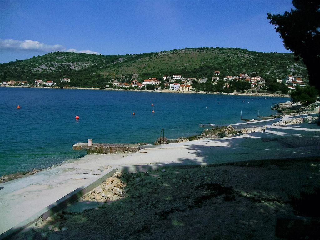 Apartment Dora Ražanj Kültér fotó