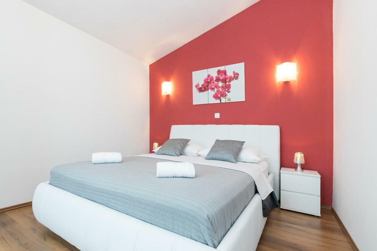 Apartment Dora Ražanj Kültér fotó