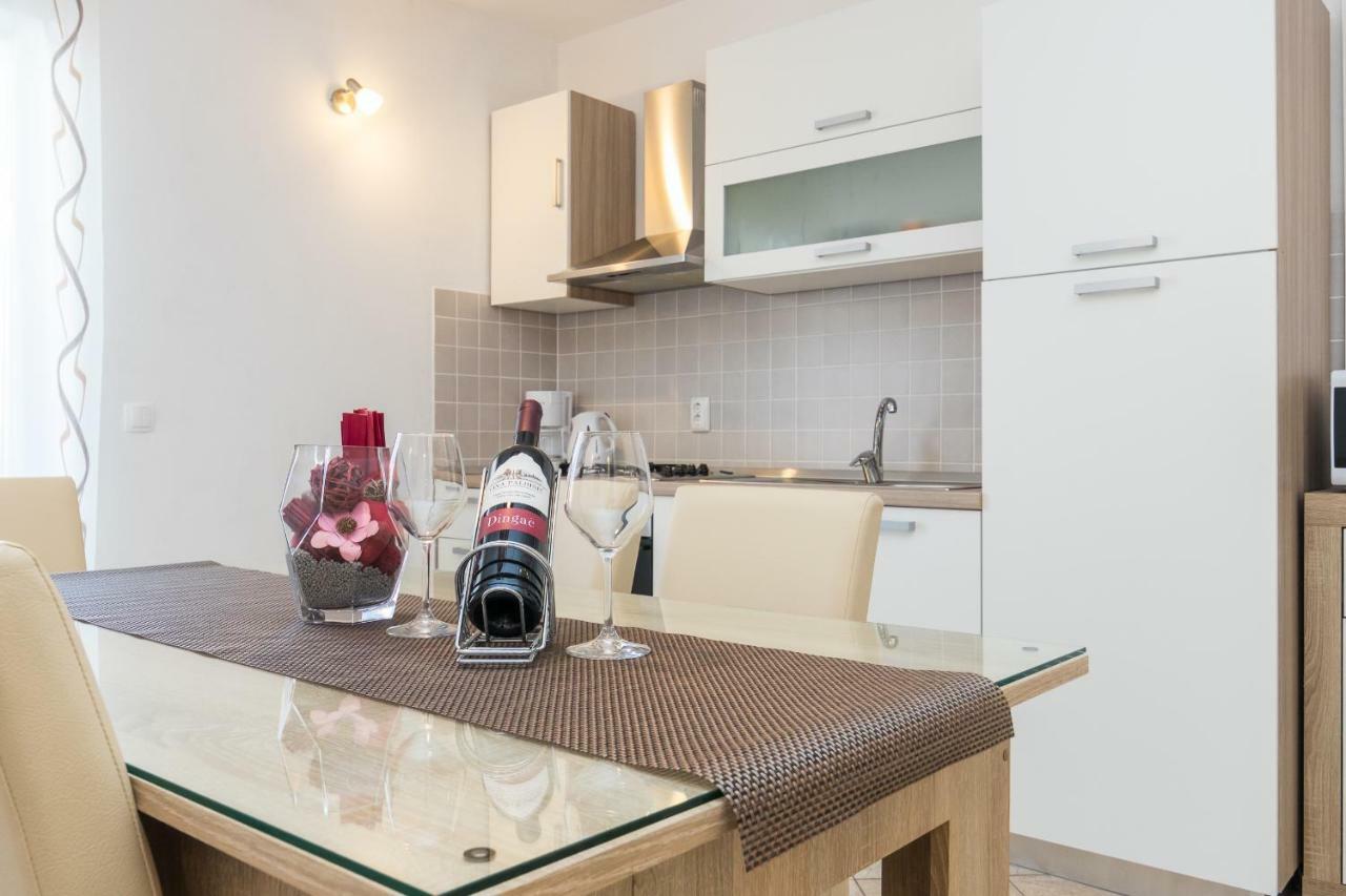 Apartment Dora Ražanj Kültér fotó