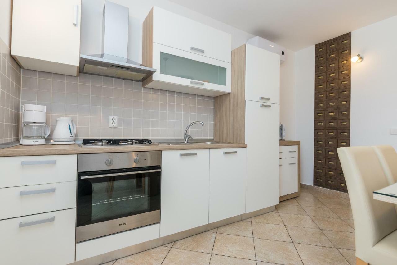 Apartment Dora Ražanj Kültér fotó