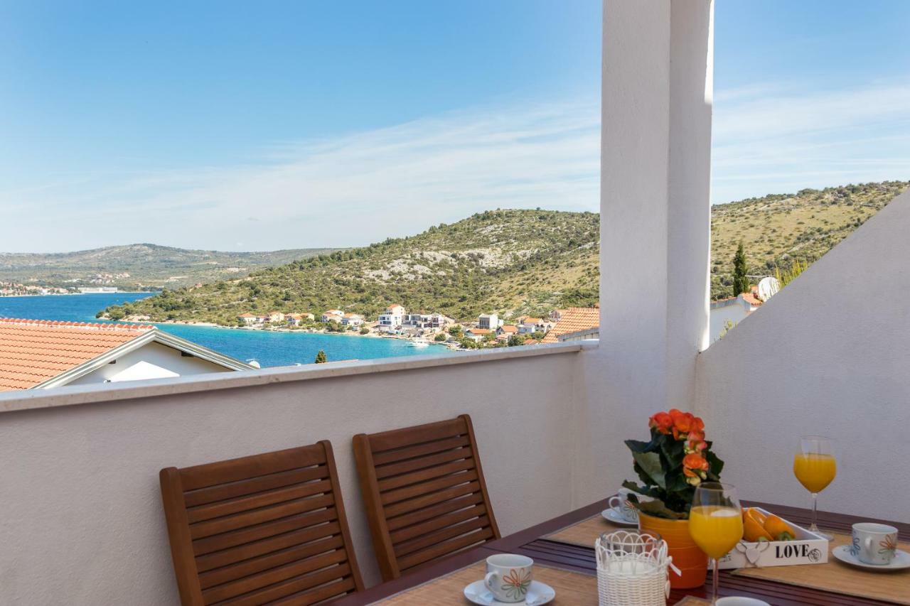 Apartment Dora Ražanj Kültér fotó